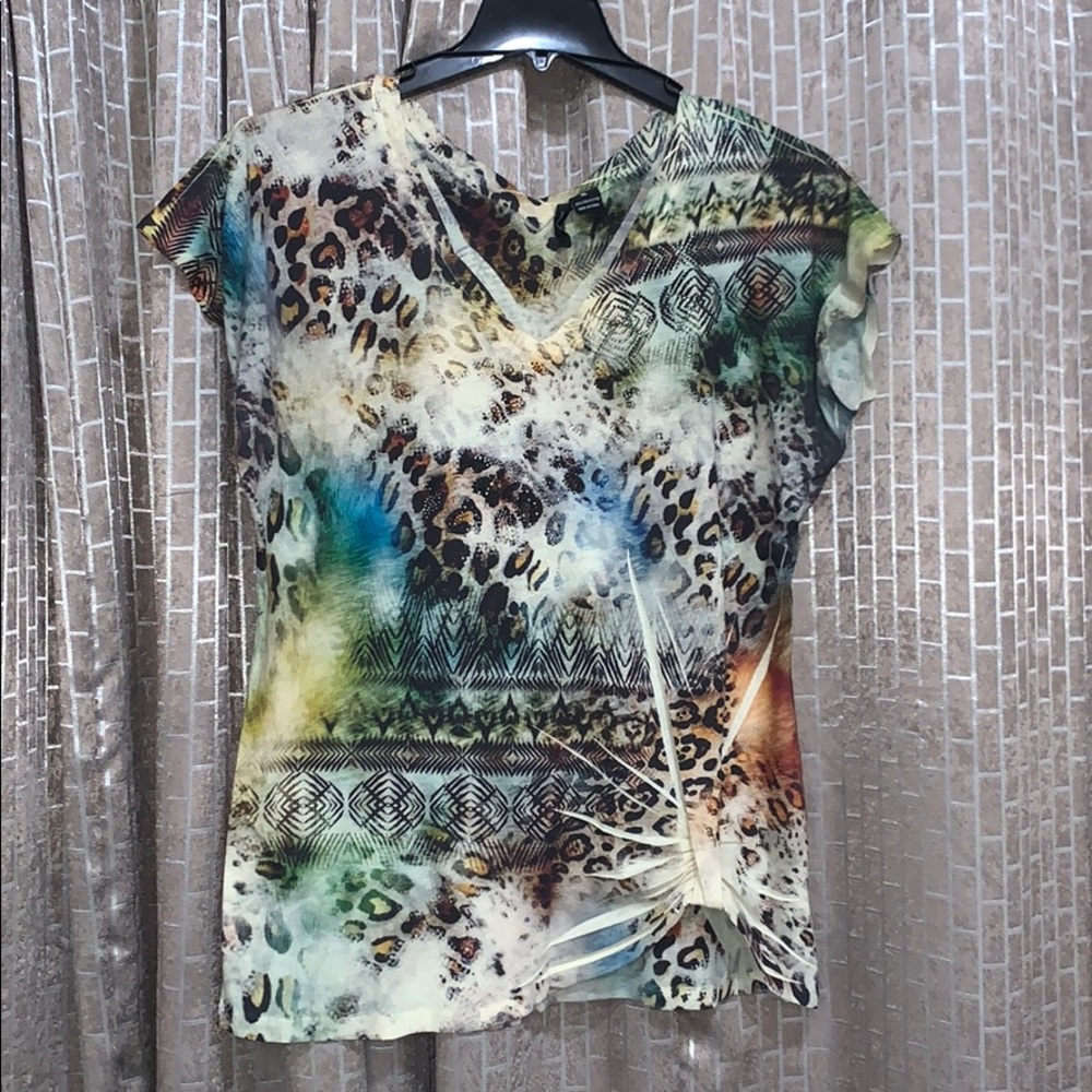 New Directions multicolor V-neck